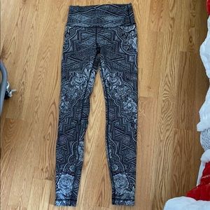 lululemon leggings size 6-8